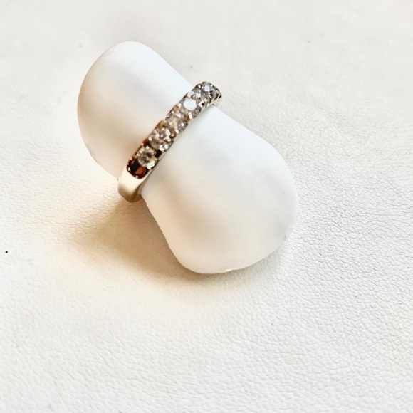 Shared Prong Diamond band Set In 14KW  .35cttw - Picture 3 of 8